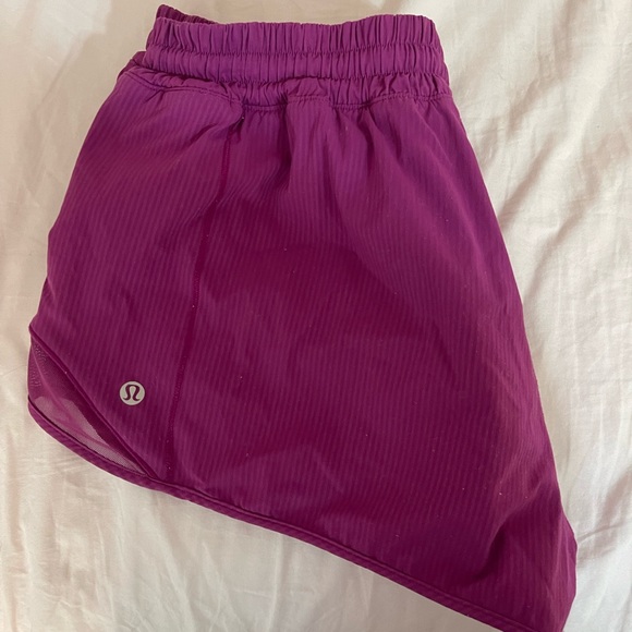 lululemon shorts - Picture 3 of 4